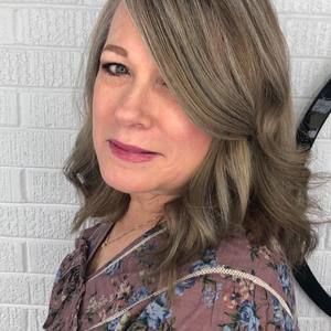 Meet your Posher, Rebecca